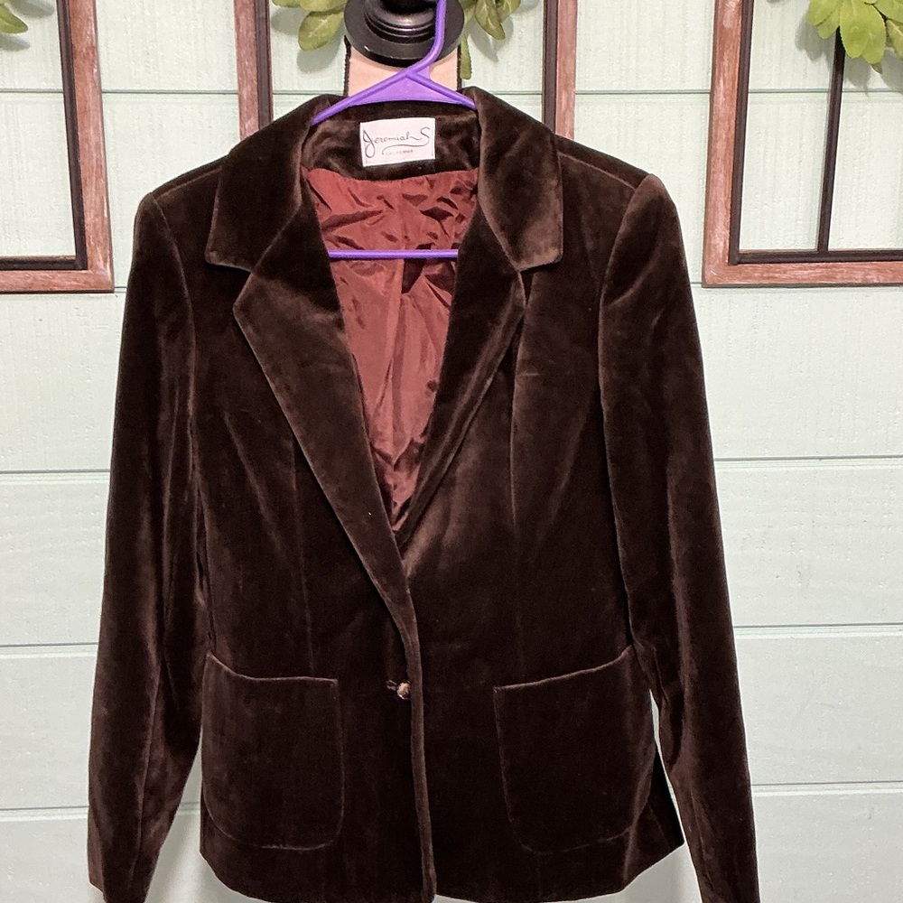Jeremiah S California Velvet Blazer – Size 6 (Fits Small)